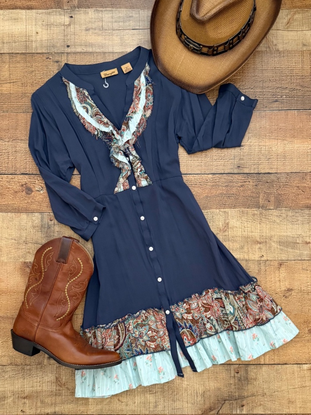 Wrangler 3/4 Length Sleeve Button-Front Dress Paisley Tiered Trim TIES IN BACK